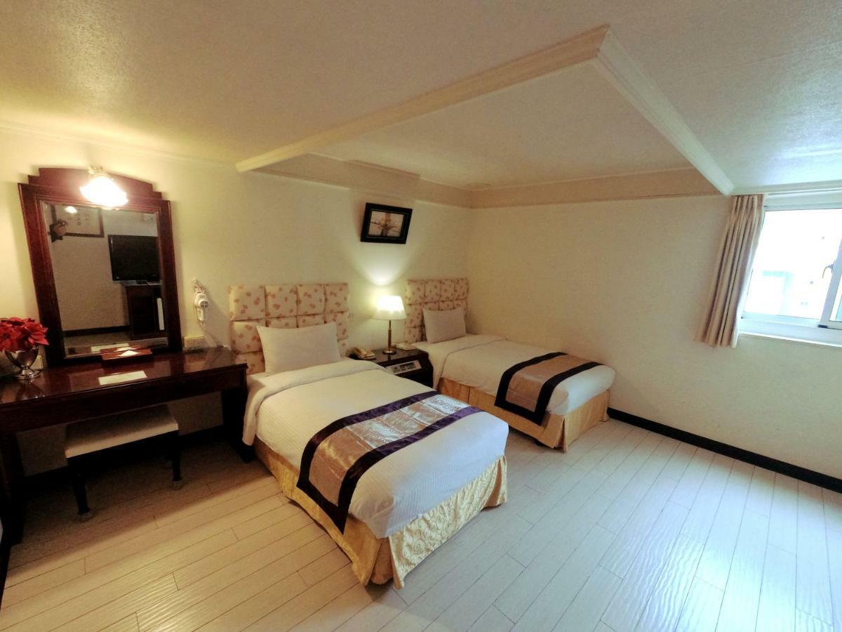Athens Hotel Taichung Exterior photo