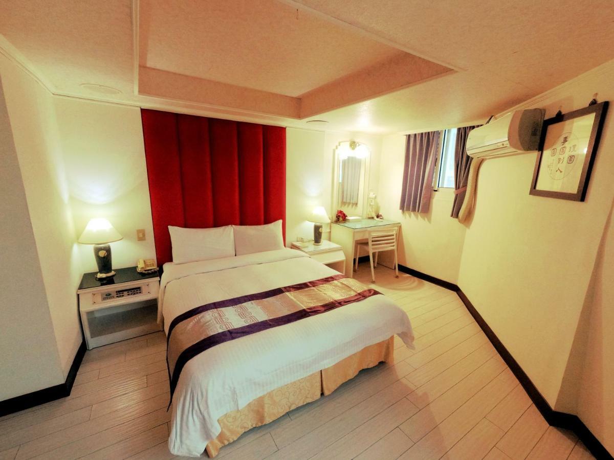 Athens Hotel Taichung Exterior photo