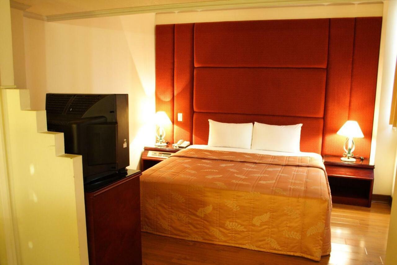 Athens Hotel Taichung Exterior photo